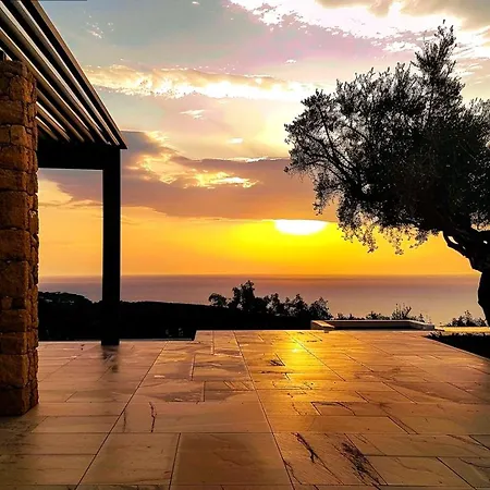 House In Mikonos *